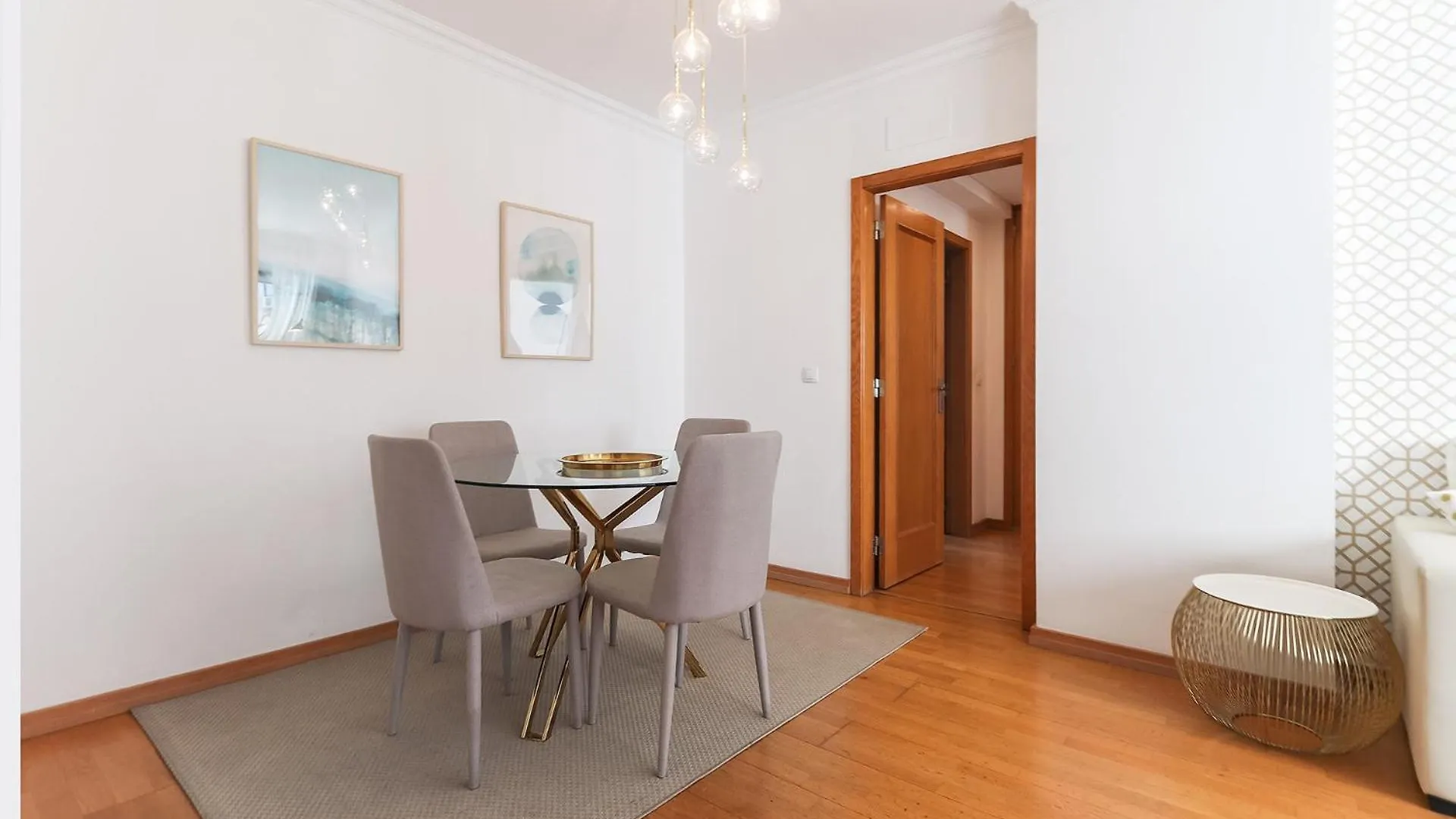 Laranjeiras Design By Homing Apartment Lisbon Portugal